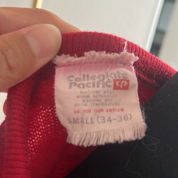 Great condition vintage USC sweatshirt. - Picture 3 of 6